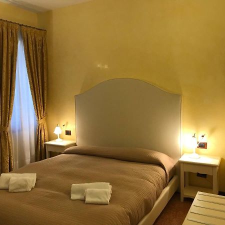 Classic Three Minutes From St Marc'S Square Apartment Venice Exterior photo