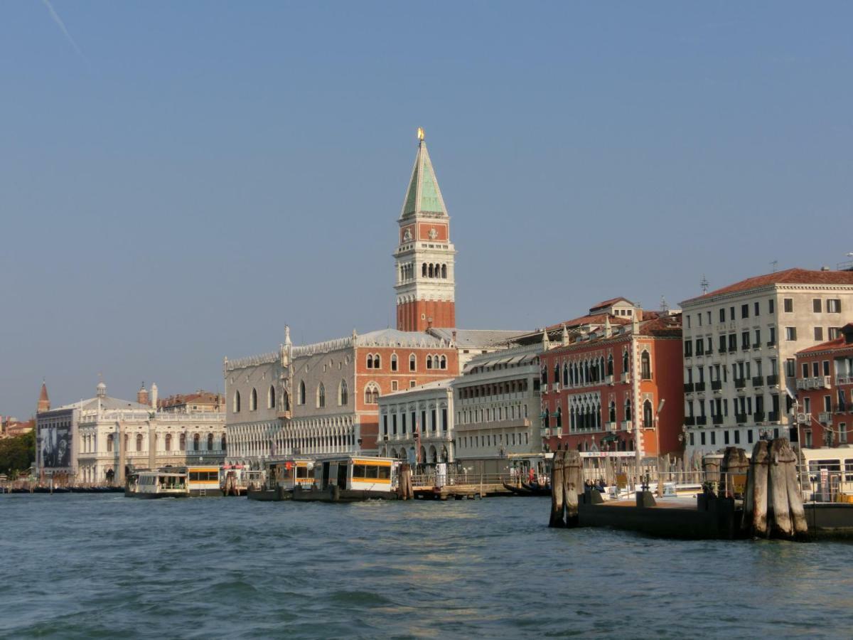 Classic Three Minutes From St Marc'S Square Apartment Venice Exterior photo