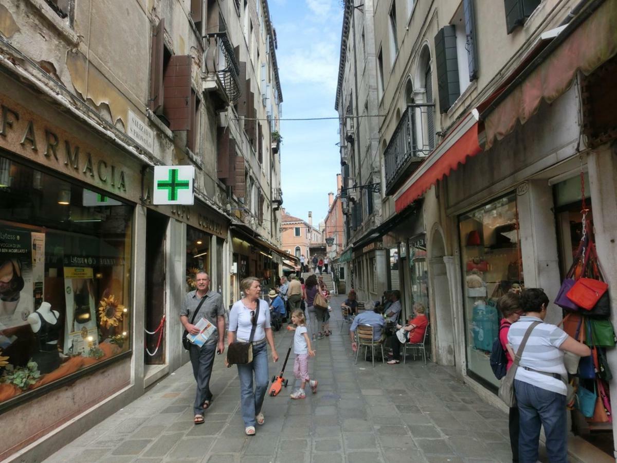 Classic Three Minutes From St Marc'S Square Apartment Venice Exterior photo